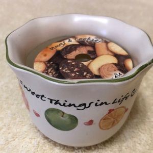 Sweet Things Votive w/hugs and cookies candle 2.75”